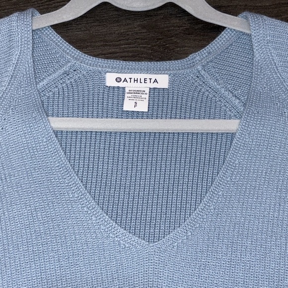 Athleta Hanover Refined Merino Wool Vneck Pullover Sweater Size Small Light Blue - Picture 6 of 13